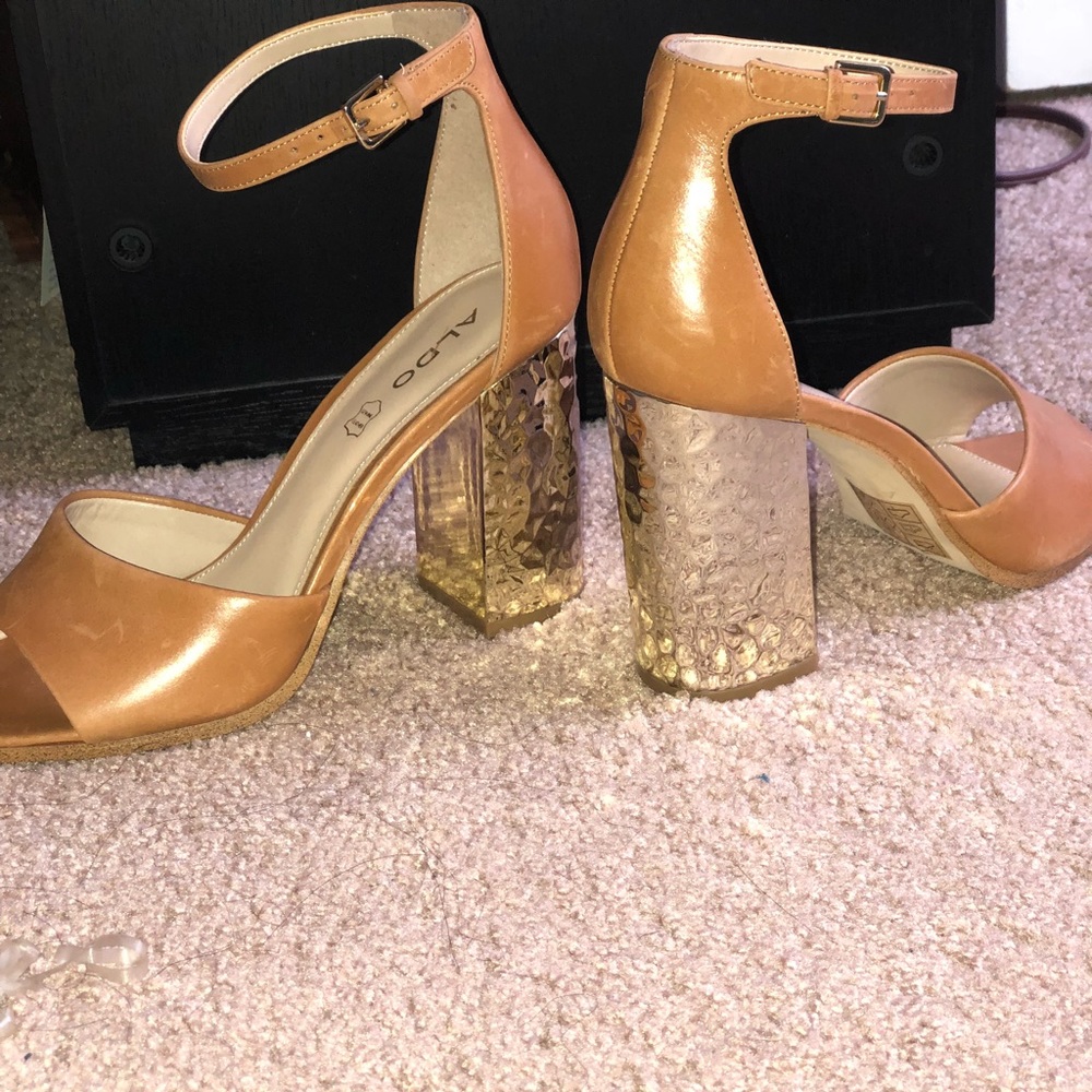 Aldo beige/tan gold block heels